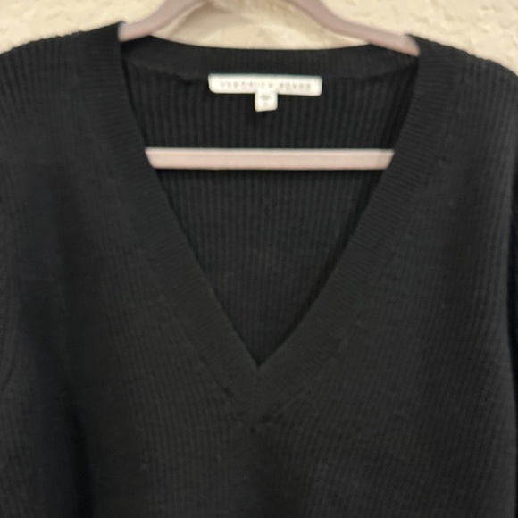 Veronica Beard Black V-Neck Ribbed Sweater with Gold Buttons size XL - Picture 3 of 4